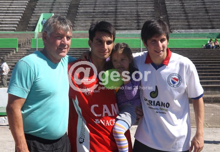 El Director Técnico de Mercedes disfruta de su tercera Copa nacional de selecciones.